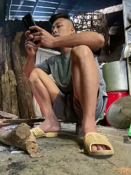 Snapshot of Naughty--asian chatting on December 22, 2:28 am Naughty--asian online show from December 22, 2:28 am