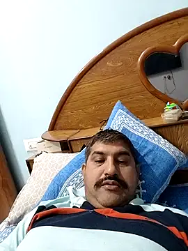 Amandev7 online show from October 18, 3:11 am