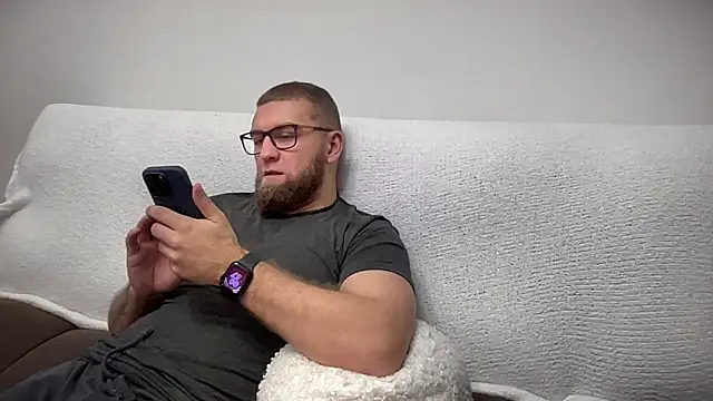 Snapshot of Bear_bear_ chatting on December 21, 9:58 pm Bear bear online show from December 21, 9:58 pm