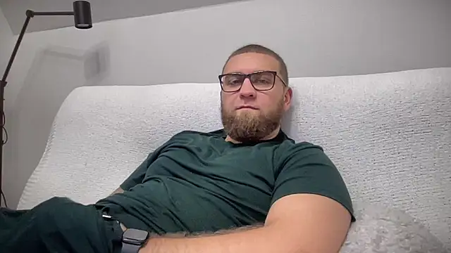 Snapshot of Bear_bear_ chatting on December 5, 6:24 pm Bear bear online show from December 5, 6:24 pm