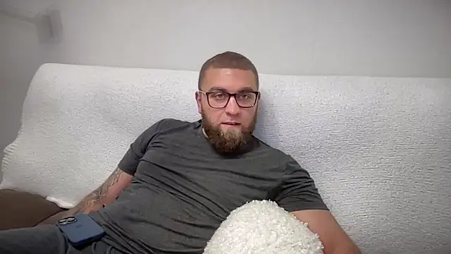 Snapshot of Bear_bear_ chatting on December 9, 3:56 pm Bear bear online show from December 9, 3:56 pm