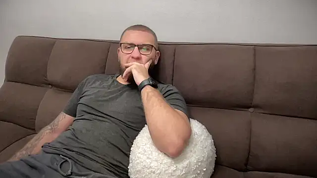 Snapshot of Bear_bear_ chatting on January 7, 1:54 pm Bear bear online show from January 7, 1:54 pm