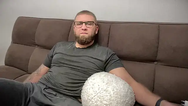 Snapshot of Bear_bear_ chatting on December 28, 2:01 pm Bear bear online show from December 28, 2:01 pm