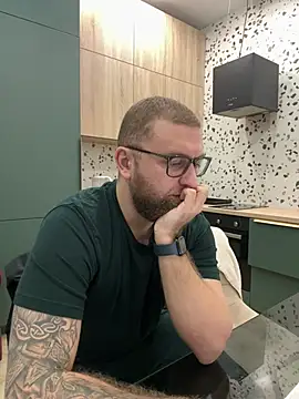 Snapshot of Bear_bear_ chatting on March 3, 1:26 pm Bear bear online show from March 3, 1:26 pm
