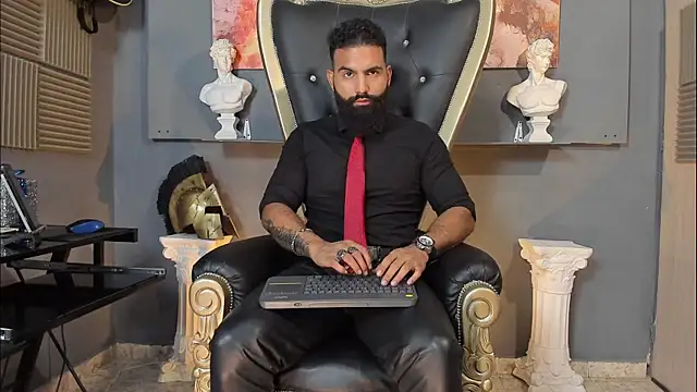 Snapshot of BeardAndrew chatting on December 3, 5:19 am BeardAndrew online show from December 3, 5:19 am