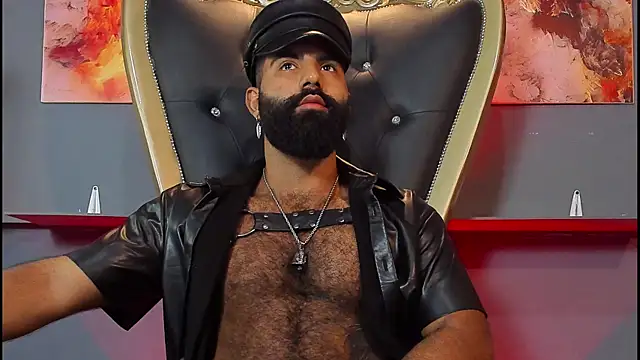 Snapshot of BeardAndrew chatting on March 13, 1:43 am BeardAndrew online show from March 13, 1:43 am