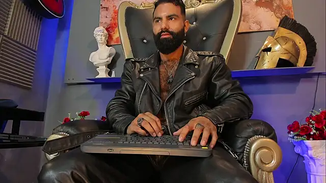 Snapshot of BeardAndrew chatting on February 16, 2:22 am BeardAndrew online show from February 16, 2:22 am