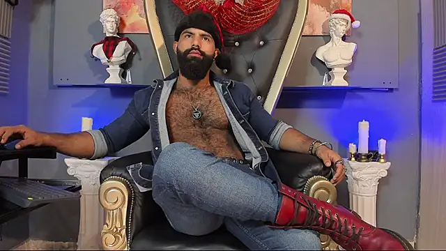 Snapshot of BeardAndrew chatting on December 19, 12:34 am BeardAndrew online show from December 19, 12:34 am