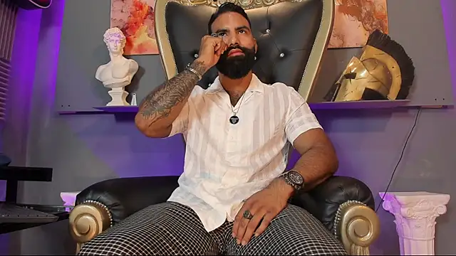 Snapshot of BeardAndrew chatting on February 8, 2:47 am BeardAndrew online show from February 8, 2:47 am