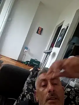 cuci45 online show from March 26, 3:49 pm