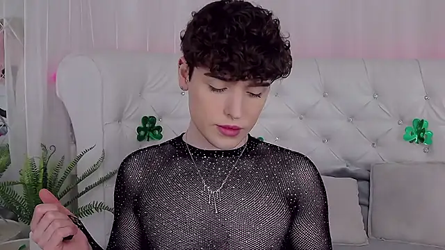 RobbyCharming online show from March 15, 4:42 am