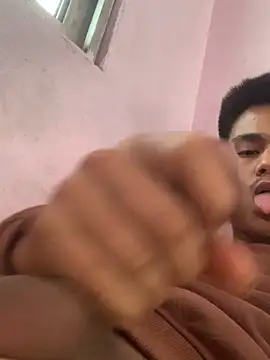 Hullax online show from February 27, 3:51 am