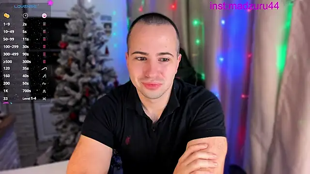 Snapshot of Alexey_Hairy chatting on December 28, 4:19 am Alexey Hairy online show from December 28, 4:19 am