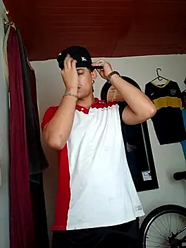 Snapshot of Triplex_Coolness chatting on September 24, 2:15 pm Triplex Coolness online show from September 24, 2:15 pm