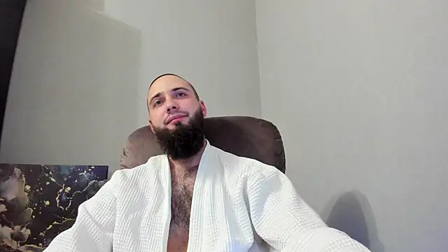 A              online show from January 4, 9:09 pm