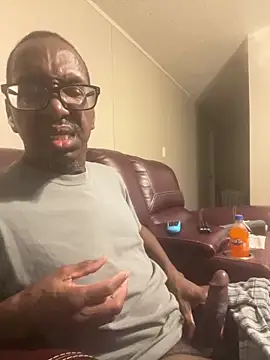 Snapshot of BigDickGranddaddy chatting on January 2, 12:13 am BigDickGranddaddy online show from January 2, 12:13 am