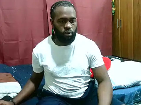 Snapshot of 2ocmaxi chatting on February 11, 2:14 am 2ocmaxi online show from February 11, 2:14 am