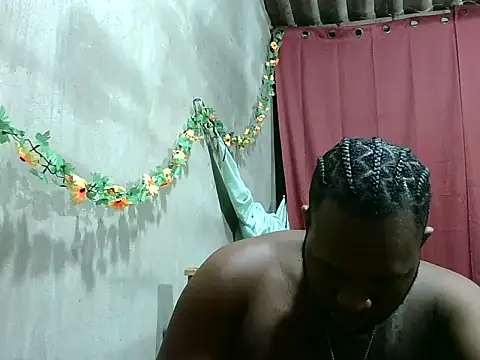 2ocmaxi online show from February 11, 11:43 pm