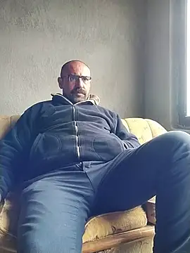 masculine bear daddy online show from December 4, 8:54 am