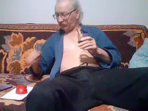 cumloverboyxx69 online show from February 22, 5:12 am