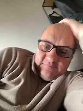 vanjbi45 online show from October 19, 7:44 am