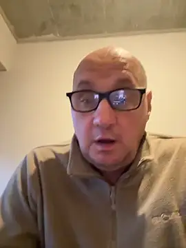 vanjbi45 online show from October 11, 5:44 am