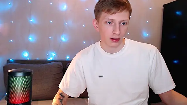 juliaanddima online show from October 8, 9:52 pm