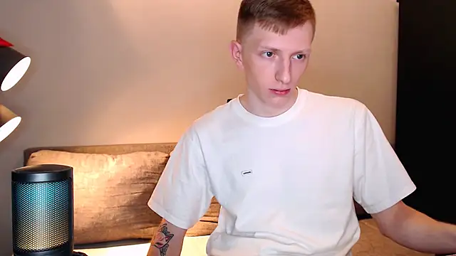 juliaanddima online show from October 23, 9:07 pm