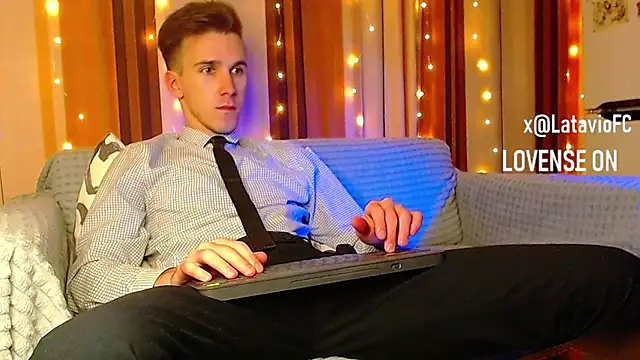 Midnighter  online show from December 21, 11:02 pm