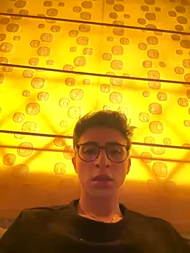 Snapshot of CamiRojas_boy chatting on September 26, 1:20 pm CamiRojas boy online show from September 26, 1:20 pm