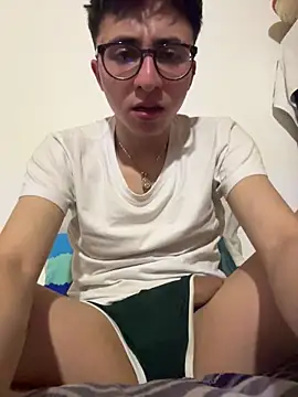 CamiRojas boy online show from March 11, 3:46 am