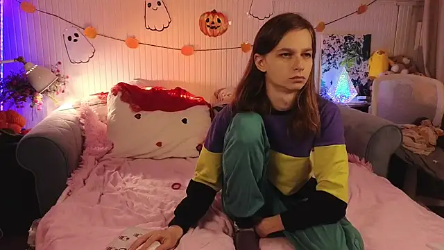 Frank Fraer online show from October 22, 4:10 pm