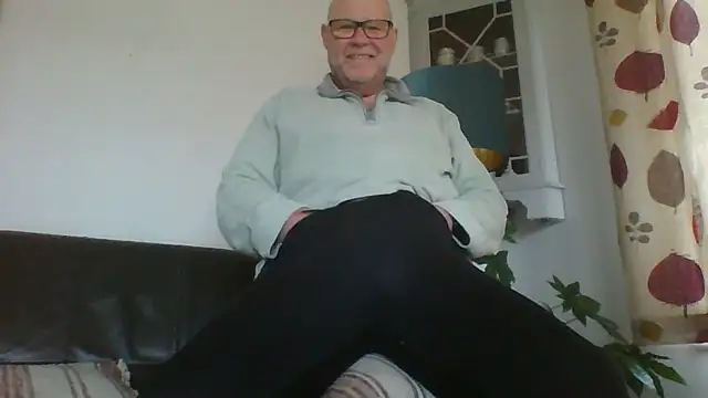 Tempted1973 online show from February 8, 2:10 pm