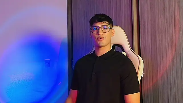 Jimmy Leeh  online show from October 17, 10:58 pm