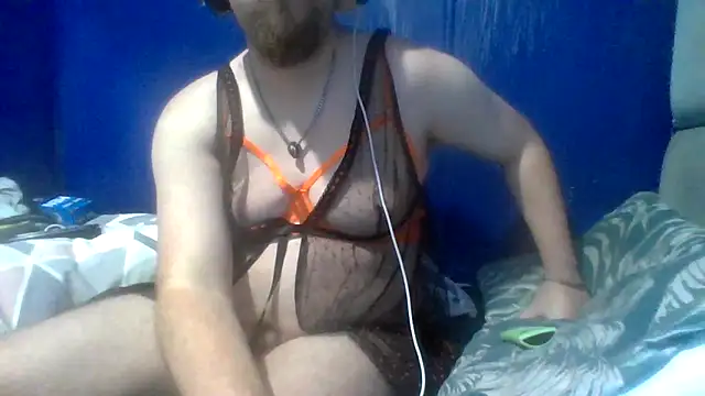 Snapshot of Mr_big_cock_2834 chatting on December 18, 11:02 am Mr big cock 2834 online show from December 18, 11:02 am