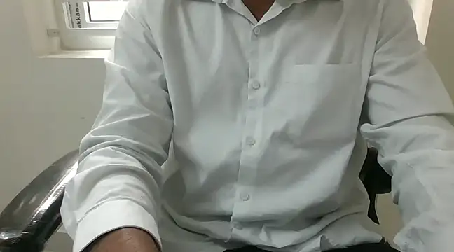 Snapshot of hydhunk29 chatting on January 7, 8:26 am hydhunk29 online show from January 7, 8:26 am