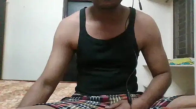 Snapshot of hydhunk29 chatting on December 8, 3:02 pm hydhunk29 online show from December 8, 3:02 pm