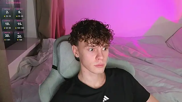 cute thomas online show from March 29, 7:14 pm