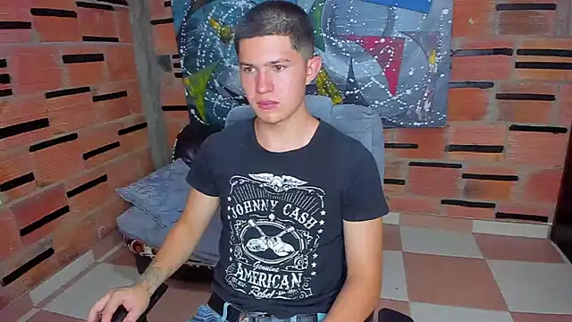 Snapshot of patrik_027 chatting on January 31, 8:33 pm patrik 027 online show from January 31, 8:33 pm