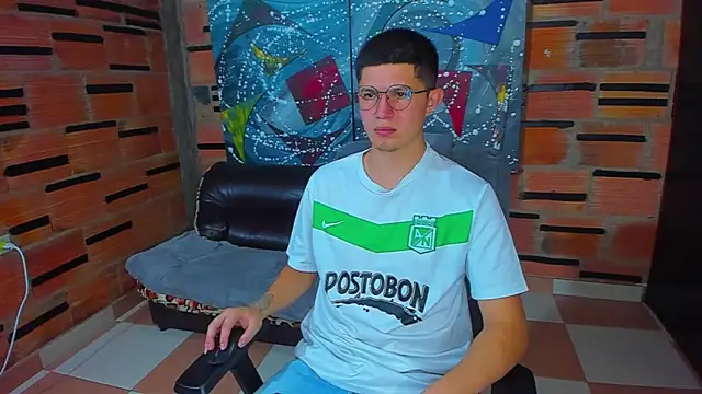 Snapshot of patrik_027 chatting on March 18, 9:10 pm patrik 027 online show from March 18, 9:10 pm