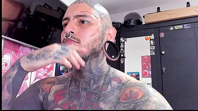 Snapshot of DEATHINK666XX chatting on January 17, 6:47 pm DEATHINK666XX online show from January 17, 6:47 pm