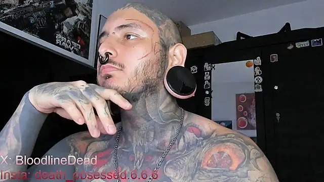 Snapshot of DEATHINK666XX chatting on March 14, 2:53 am DEATHINK666XX online show from March 14, 2:53 am