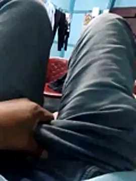 Longlund9 online show from December 19, 4:26 pm