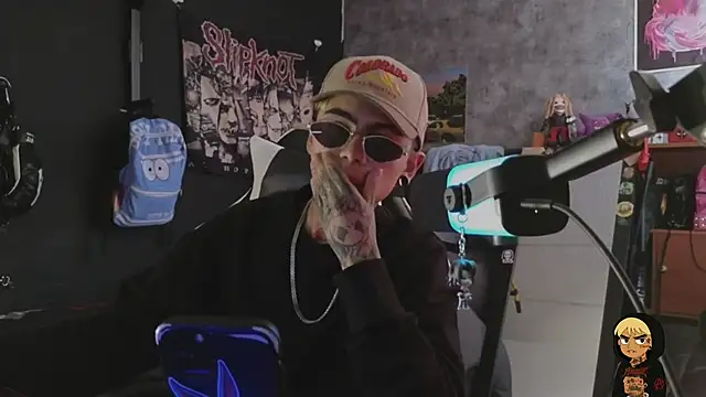 AcidMilo online show from February 5, 5:31 pm