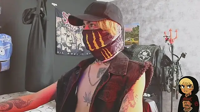 AcidMilo online show from November 11, 5:18 pm