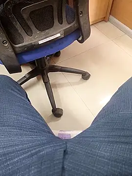 adicma123 online show from March 9, 7:13 am