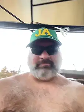 fat cock 4 you online show from October 6, 8:35 pm