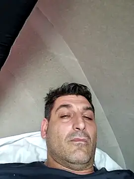 AdiAdrian5 online show from April 25, 10:07 am