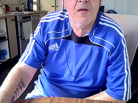 Snapshot of daddyflash chatting on March 18, 11:22 am daddyflash online show from March 18, 11:22 am
