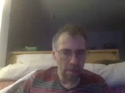 ptitcanard60600 online show from December 8, 10:25 pm